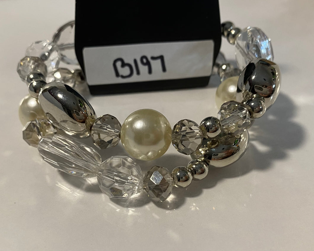 Downtown Dazzle - White and Pearls Bracelet