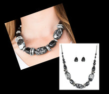 Load image into Gallery viewer, In good glazes black necklace
