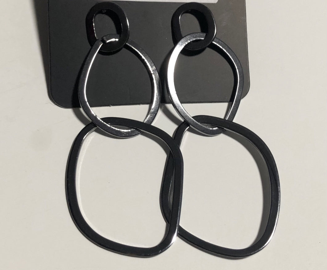 TWISTED TRIO - PAPARAZZI - BLACK GUNMETAL EARRINGS