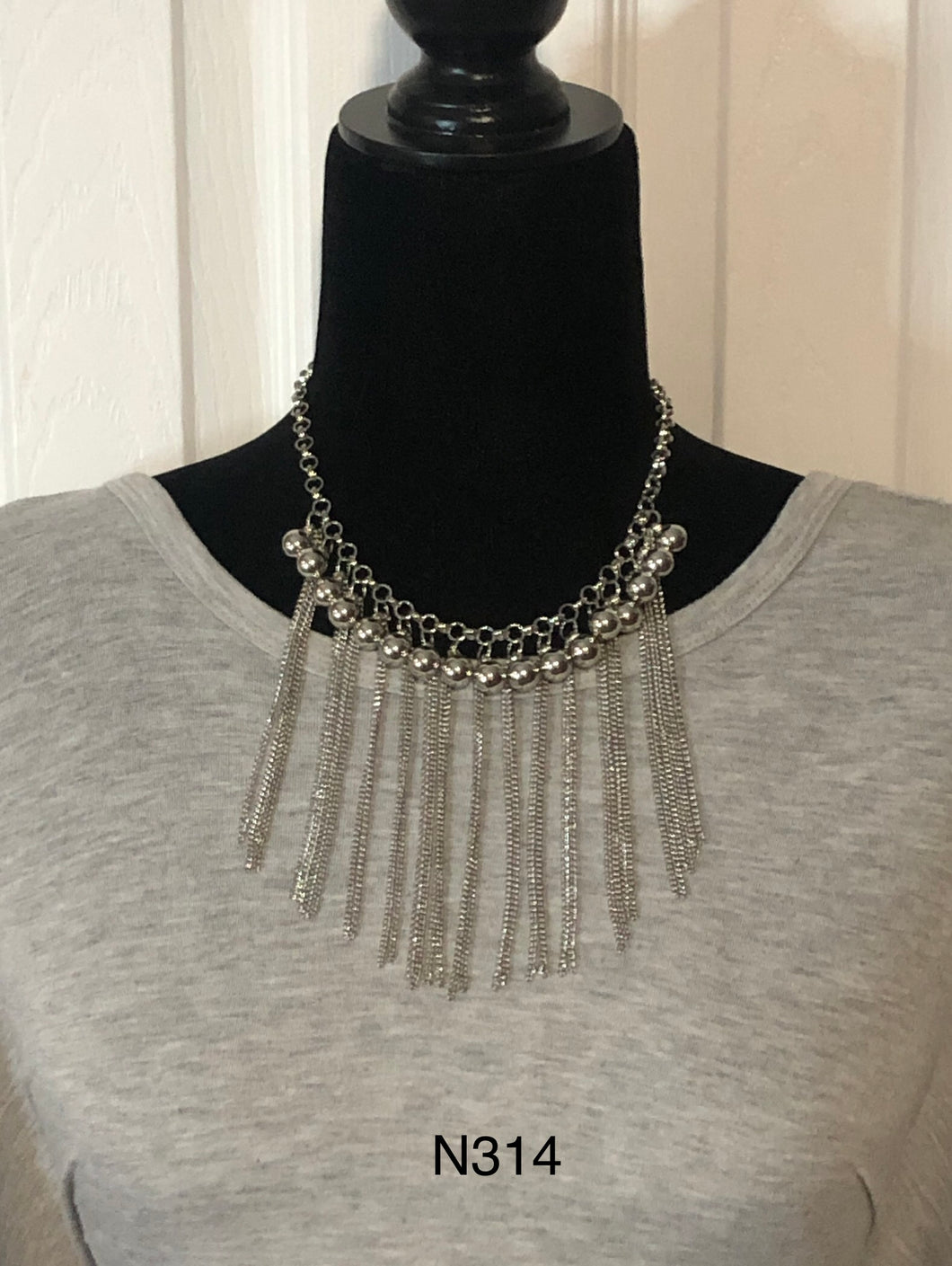 Powerhouse Prowl - Silver Beads - Silver Chunky Chain Necklace