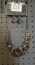 Load image into Gallery viewer, The Tanisha Zi necklace and bracelet
